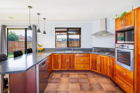Photo of property in 34 Meridian Grove, Kelvin Grove, Palmerston North, 4414