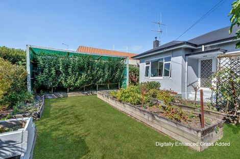 Photo of property in 10 William Street, Marton, 4710