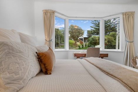 Photo of property in 37 Black Rock Road, Newlands, Wellington, 6037