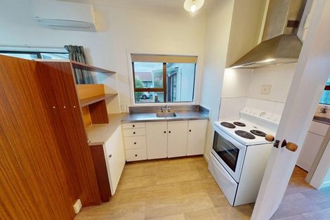 Photo of property in 33 Puriri Terrace, Roslyn, Palmerston North, 4414