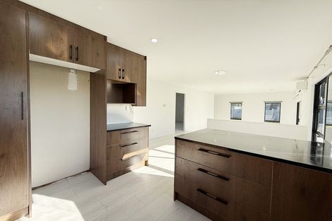 Photo of property in 49 Gosford Drive, Botany Downs, Auckland, 2010
