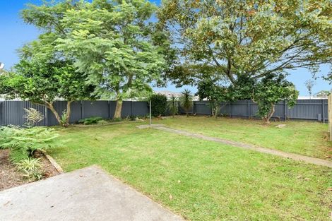 Photo of property in 12 Bedlington Avenue, Manurewa, Auckland, 2102