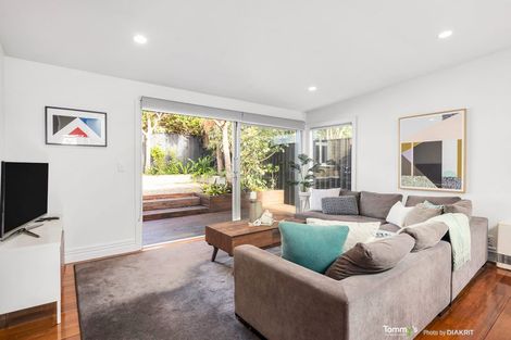 Photo of property in 14 Finlay Terrace, Mount Cook, Wellington, 6021