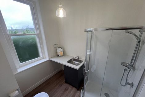 Photo of property in 16b Hadfield Terrace, Kelburn, Wellington, 6012