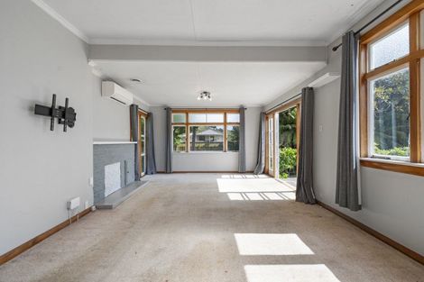 Photo of property in 19 Ongo Road, Hunterville, 4730