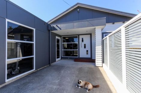 Photo of property in 11 Bulteel Street, New Plymouth, 4310