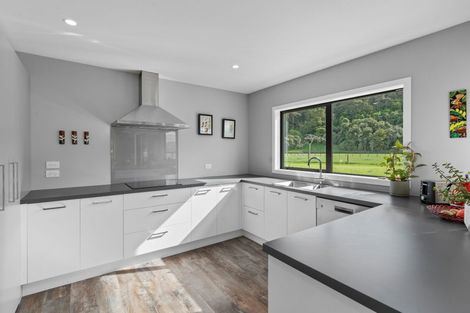 Photo of property in 51 Manukawiri Way, Martinborough, Greytown, 5794