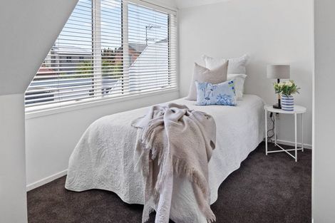 Photo of property in 137c Memorial Avenue, Burnside, Christchurch, 8053