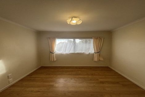 Photo of property in 16 Jubaea Place, Henderson, Auckland, 0610