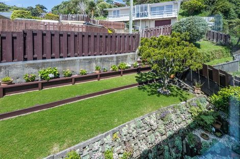 Photo of property in 62 Beazley Avenue, Paparangi, Wellington, 6037