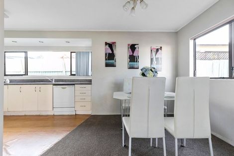 Photo of property in 11 Titirangi Road, New Lynn, Auckland, 0600