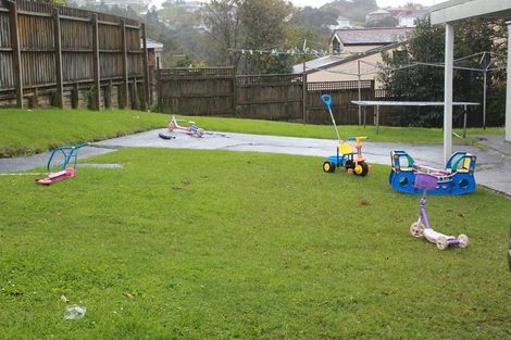 Photo of property in 68 Gladstone Road, Northcote, Auckland, 0627