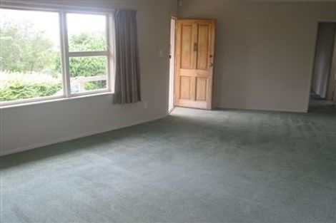 Photo of property in 1/66 Pupuke Road, Hillcrest, Auckland, 0627