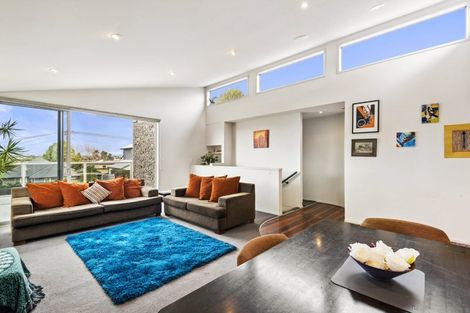 Photo of property in 2 Keys Street, Belmont, Auckland, 0622