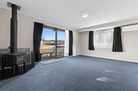 Photo of property in 3 Crystal Place, Pukehangi, Rotorua, 3015