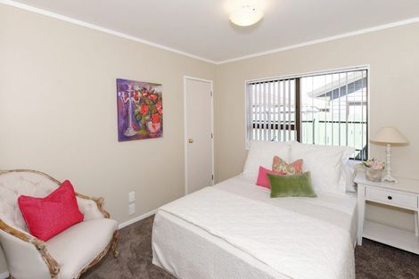 Photo of property in 2/36 Golfland Drive, Golflands, Auckland, 2013