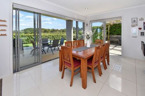 Photo of property in 6 Henriette Place, The Gardens, Auckland, 2105