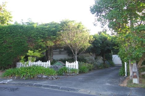 Photo of property in 19 Northwick Place, Hillcrest, Auckland, 0627