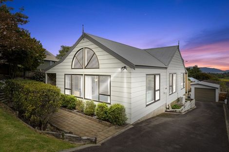 Photo of property in 10 Amokura Street, Waikanae, 5036