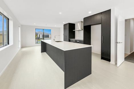 Photo of property in 35 Bill Hammond Drive, Belfast, Christchurch, 8051