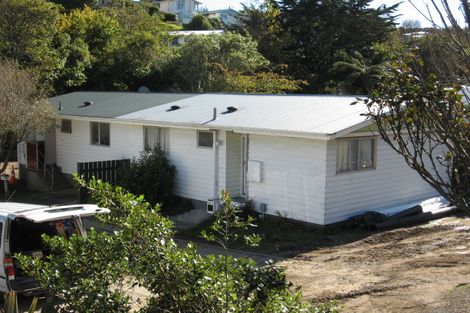 Photo of property in 169 Newlands Road, Newlands, Wellington, 6037