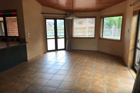 Photo of property in 4 Vela Place, Clarks Beach, 2122