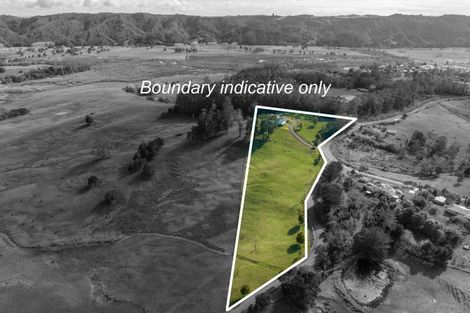 Photo of property in 1 Domain Road, Kawakawa, 0210