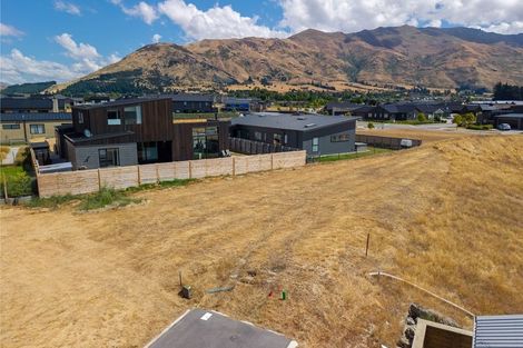Photo of property in 4 Durry Lane, Wanaka, 9305