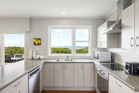 Photo of property in 129b Marine Parade, Mount Maunganui, 3116