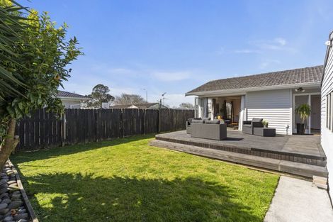 Photo of property in 6 Archmillen Avenue, Pakuranga Heights, Auckland, 2010