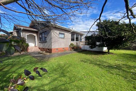 Photo of property in 67 Blake Street, Waitara, 4320