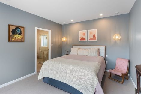 Photo of property in 12 Rawene Street, Waikanae, 5036