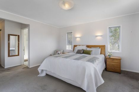 Photo of property in 26 Judkins Crescent, Cockle Bay, Auckland, 2014