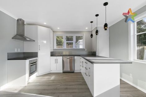 Photo of property in 121 Wellington Road, Wainuiomata, Lower Hutt, 5014