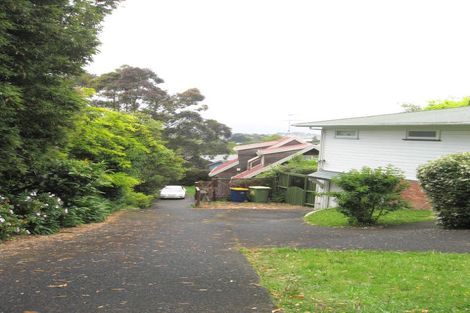Photo of property in 1/529 Glenfield Road, Glenfield, Auckland, 0629