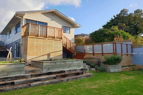 Photo of property in 1/35 St Leonards Road, Kelston, Auckland, 0602