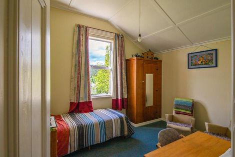 Photo of property in 21 Peel Street, Lawrence, 9532