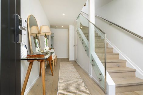 Photo of property in 19c Hastings Road, Mairangi Bay, Auckland, 0630