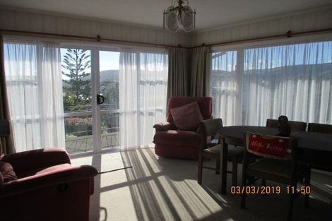 Photo of property in 16 Saint Edmund Crescent, Tawa, Wellington, 5028