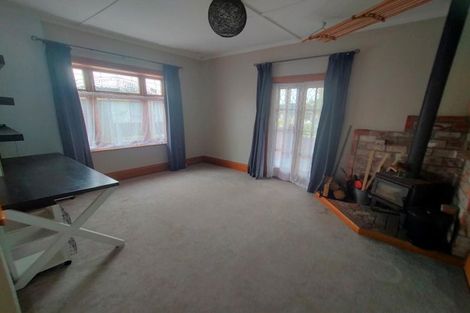 Photo of property in 6 Clausen Street, Takaro, Palmerston North, 4412