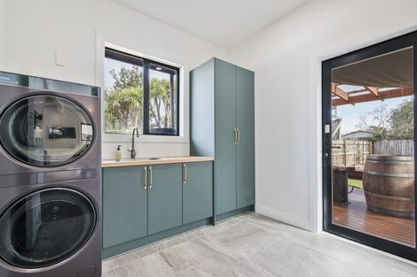 Photo of property in 191 High Street, Oxford, 7430