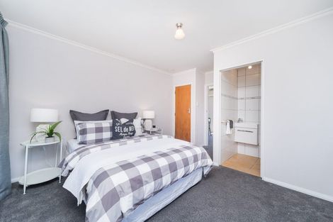 Photo of property in 49 College Street, Awapuni, Palmerston North, 4412