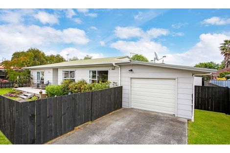 Photo of property in 3 Alpha Street, Papakura, 2110