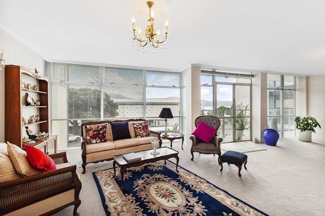 Photo of property in Dorchester Apartments, 144 Oriental Parade, Oriental Bay, Wellington, 6011
