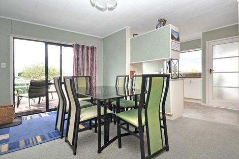 Photo of property in 4 Southview Place, Wattle Downs, Auckland, 2102