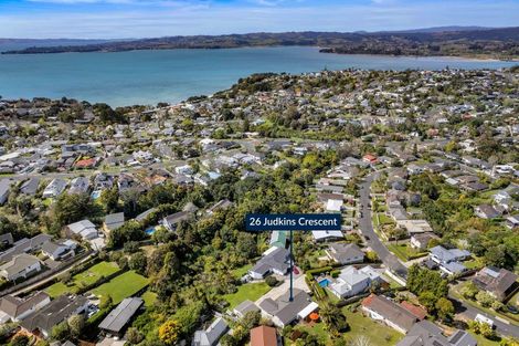 Photo of property in 26 Judkins Crescent, Cockle Bay, Auckland, 2014