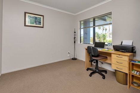 Photo of property in 55 Pyle Road West, One Tree Point, 0118