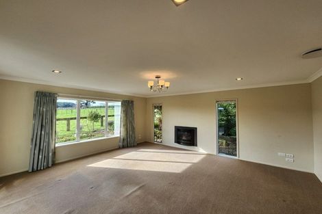 Photo of property in 84 Kidd Road, Waiuku, 2682