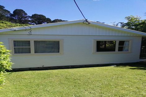 Photo of property in 8a Cross Street, Castlecliff, Whanganui, 4501