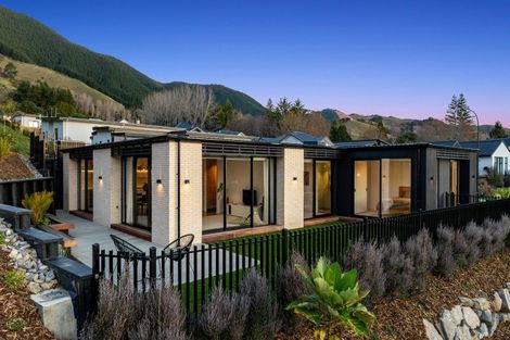 Photo of property in 75 Sunningdale Drive, Stoke, Nelson, 7011